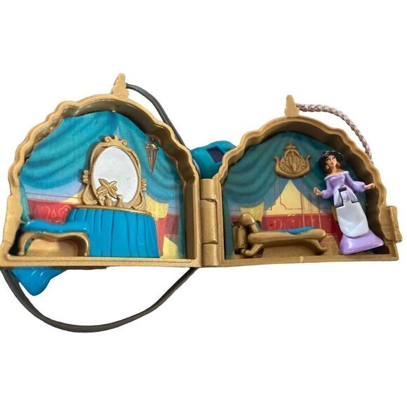 Random Vintage Kids Lot Rugrats Aladdin Necklace Disney Keychains Yo-yo - Picture 8 of 8